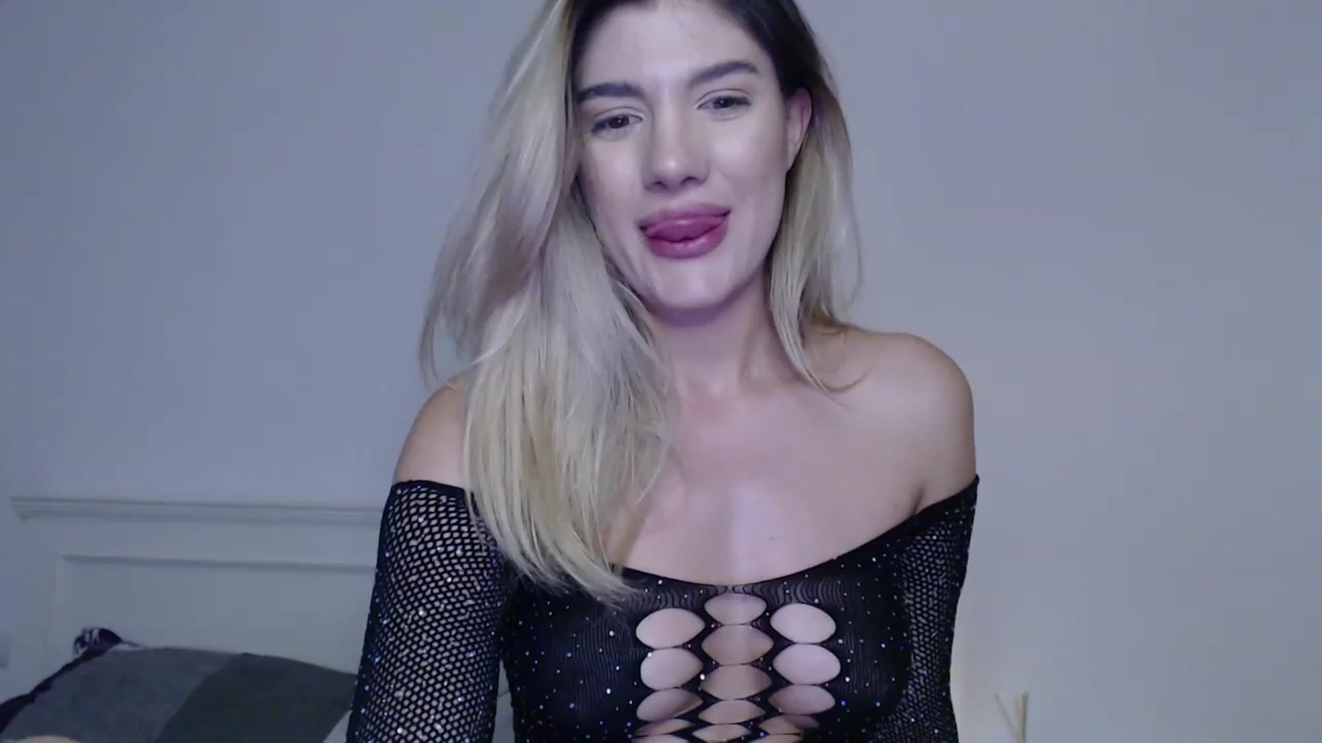 Gallery image thumbnail from AngelaFaye's myfreecams stream on, 11/08/2023, 18:01 image 3 of 20