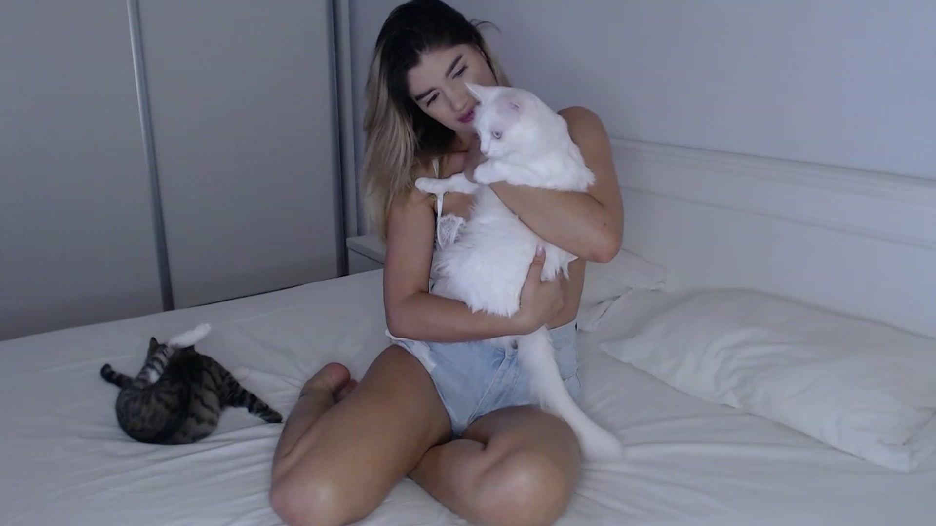 Gallery image thumbnail from AngelaFaye's myfreecams stream on, 11/11/2023, 17:36 image 3 of 20
