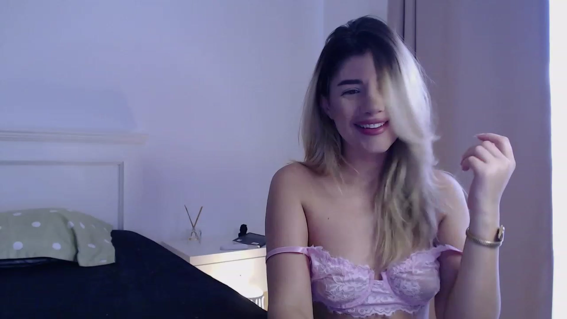 Gallery image thumbnail from AngelaFaye's myfreecams stream on, 11/16/2023, 08:12 image 10 of 20
