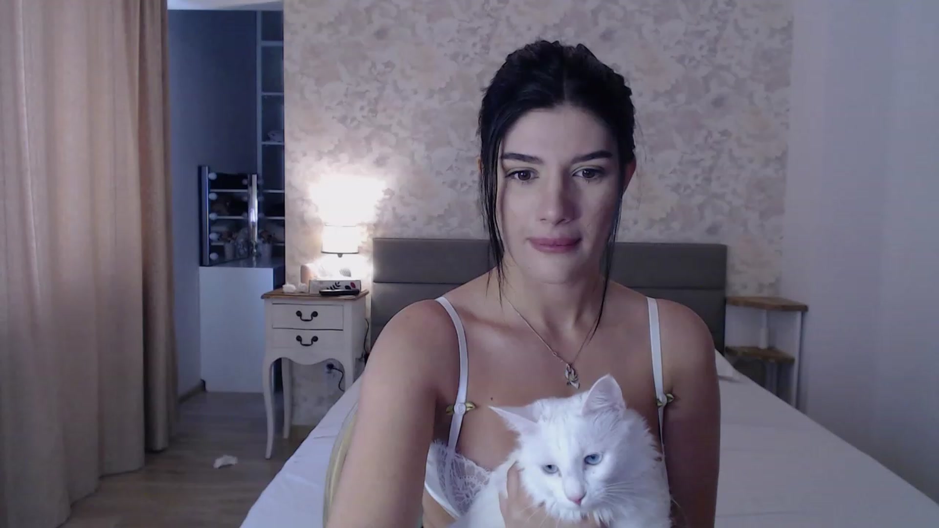 Gallery image thumbnail from AngelaFaye's myfreecams stream on, 12/06/2023, 09:06 image 12 of 20