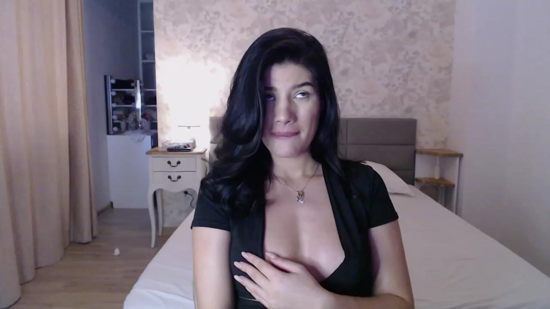 Gallery image thumbnail from AngelaFaye's myfreecams stream on, 12/07/2023, 13:01 image 13 of 20