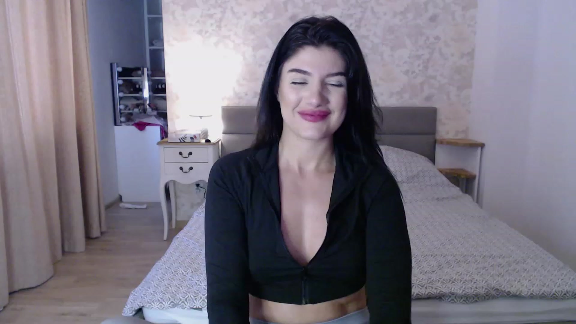 Gallery image thumbnail from AngelaFaye's myfreecams stream on, 12/11/2023, 10:01 image 12 of 20