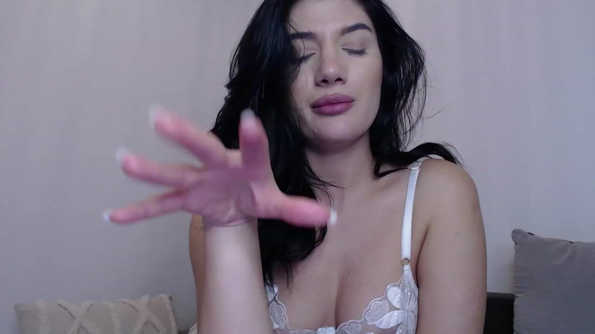 Gallery image thumbnail from AngelaFaye's myfreecams stream on, 12/12/2023, 18:20 image 12 of 20