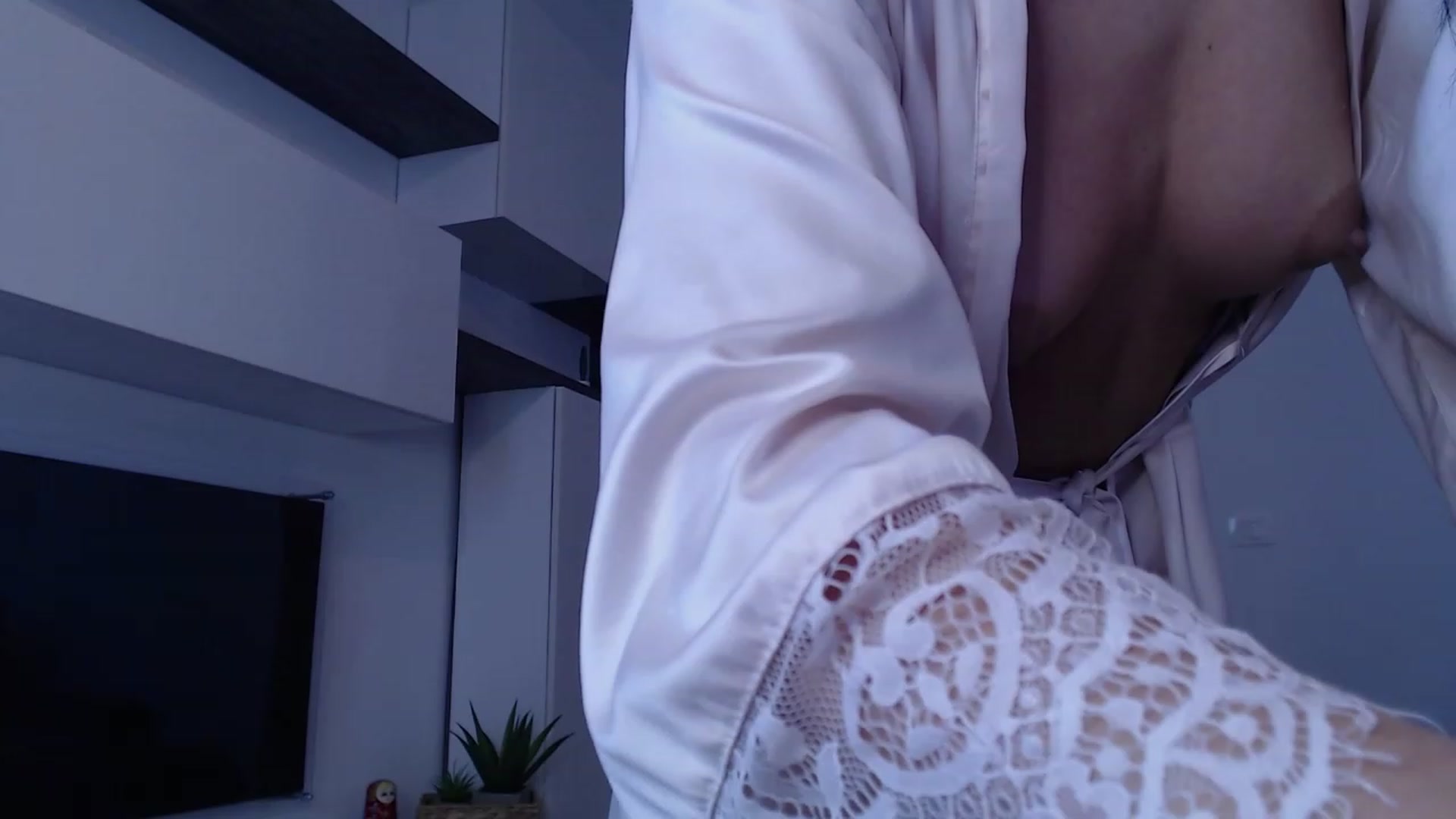 Gallery image thumbnail from AngelaFaye's myfreecams stream on, 12/20/2023, 09:06 image 7 of 20
