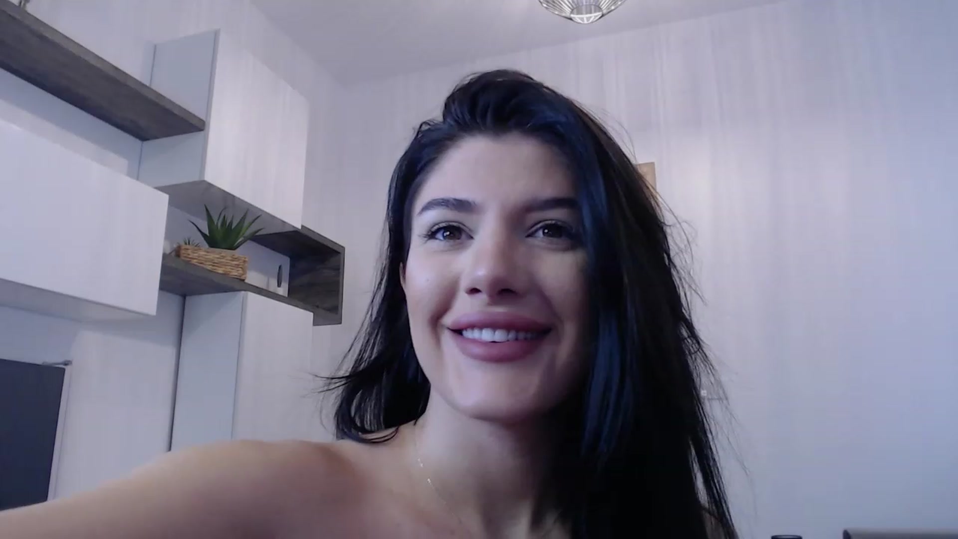 Gallery image thumbnail from AngelaFaye's myfreecams stream on, 12/21/2023, 08:40 image 6 of 20