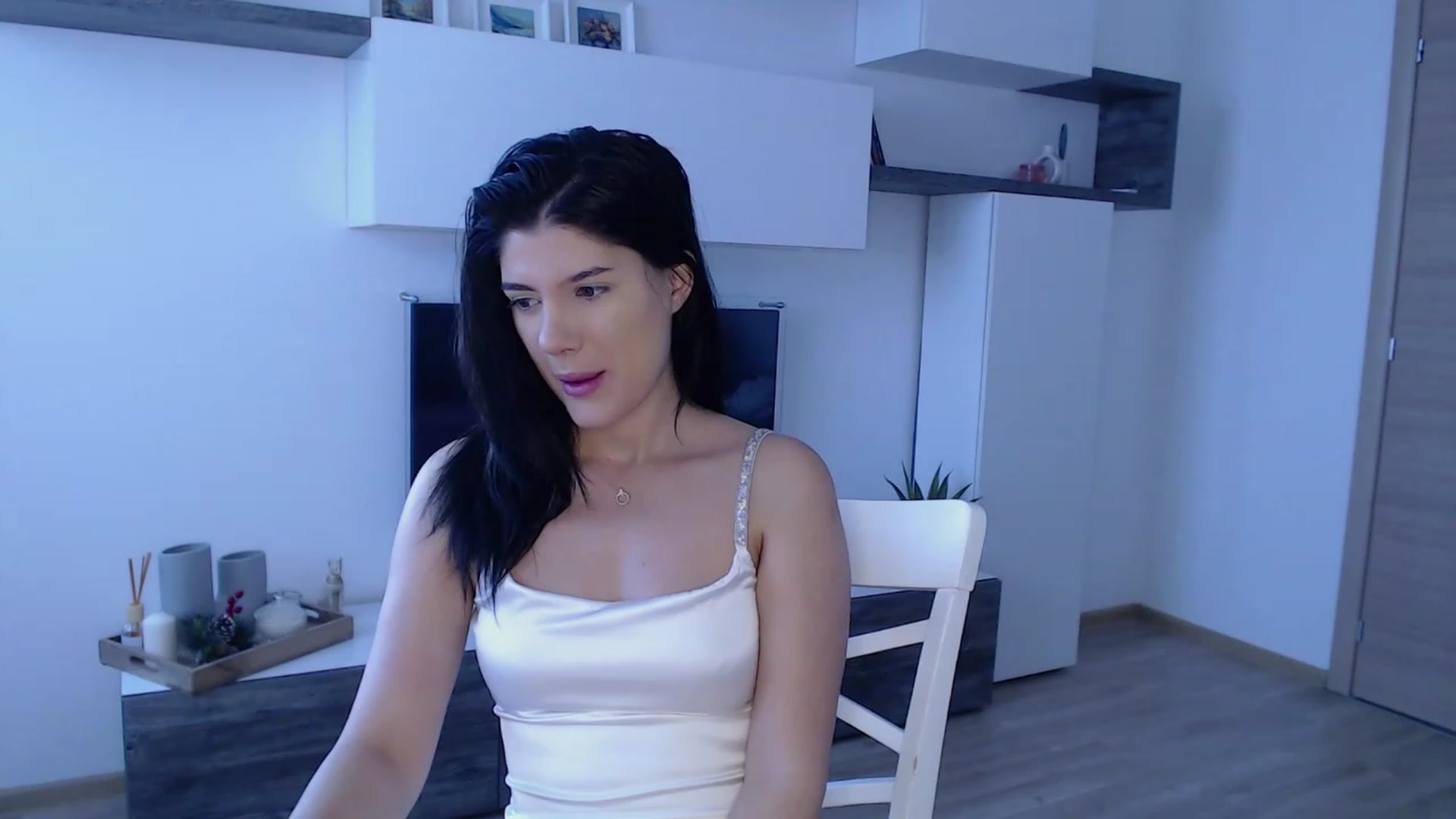 Gallery image thumbnail from AngelaFaye's myfreecams stream on, 12/22/2023, 08:44 image 8 of 20