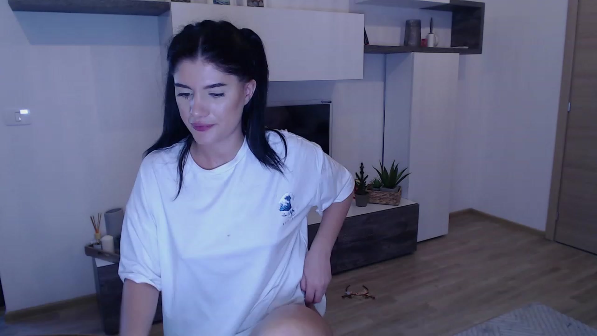 Gallery image thumbnail from AngelaFaye's myfreecams stream on, 12/27/2023, 14:36 image 1 of 20