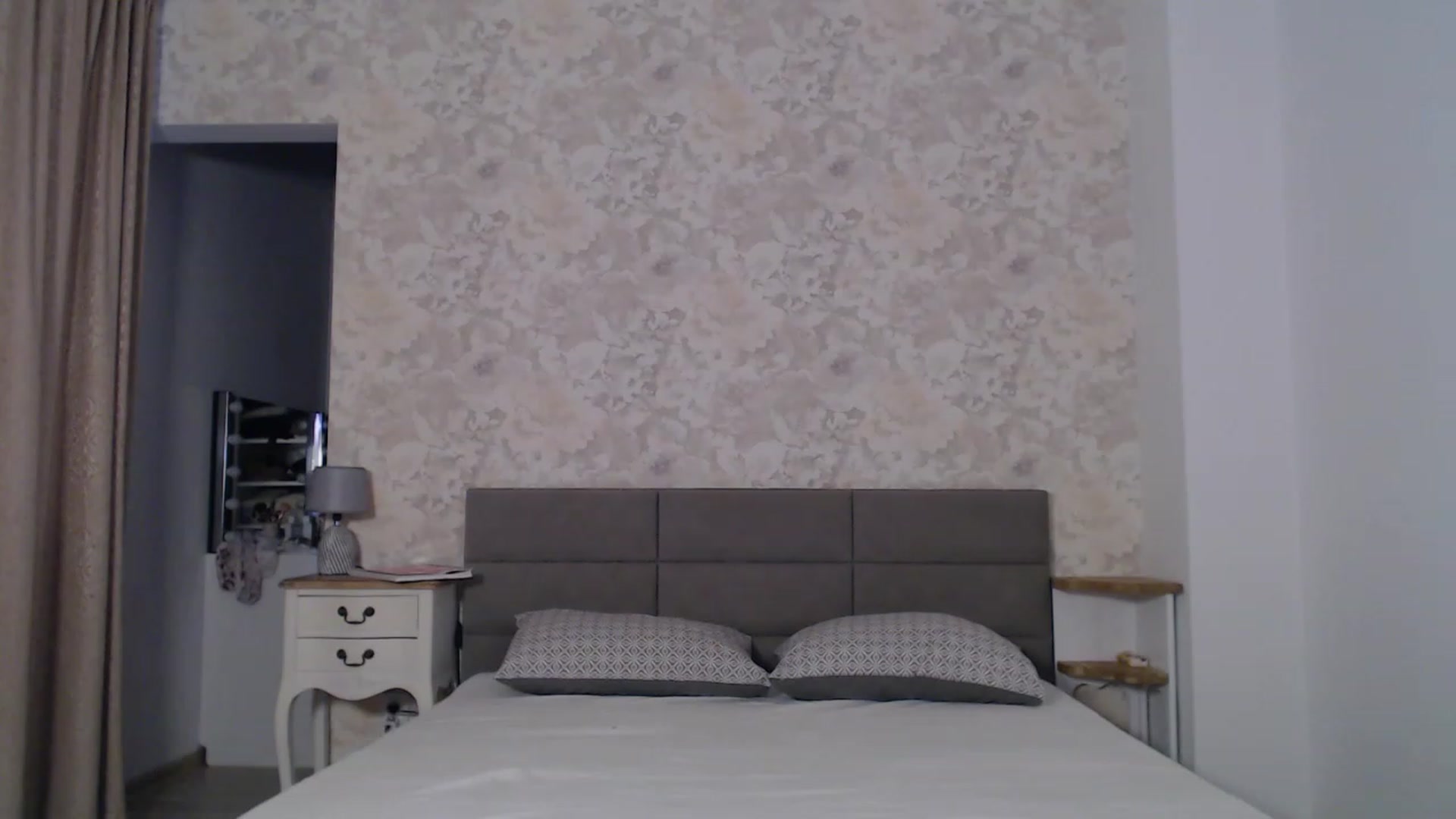 Gallery image thumbnail from AngelaFaye's myfreecams stream on, 01/03/2024, 17:44 image 2 of 20