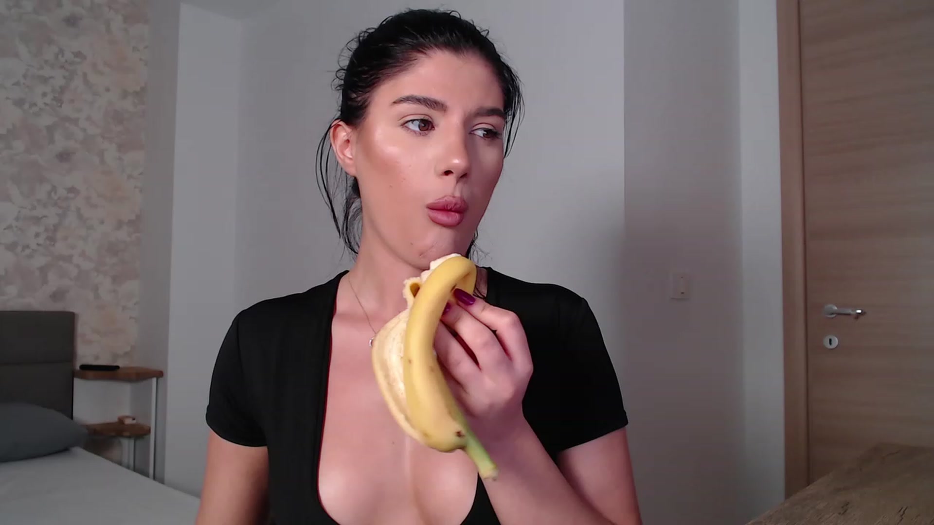 Gallery image thumbnail from AngelaFaye's myfreecams stream on, 01/09/2024, 19:11 image 1 of 20