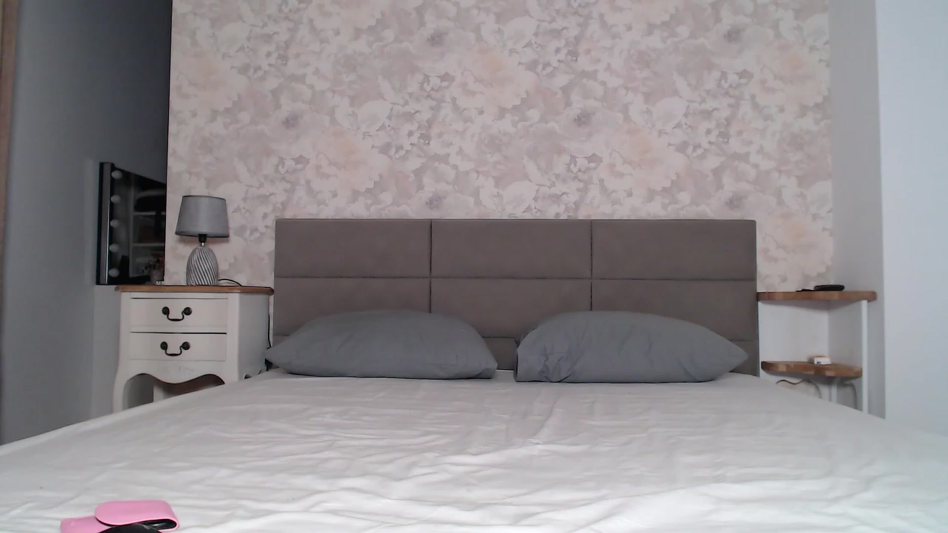 Gallery image thumbnail from AngelaFaye's myfreecams stream on, 01/12/2024, 21:21 image 17 of 20