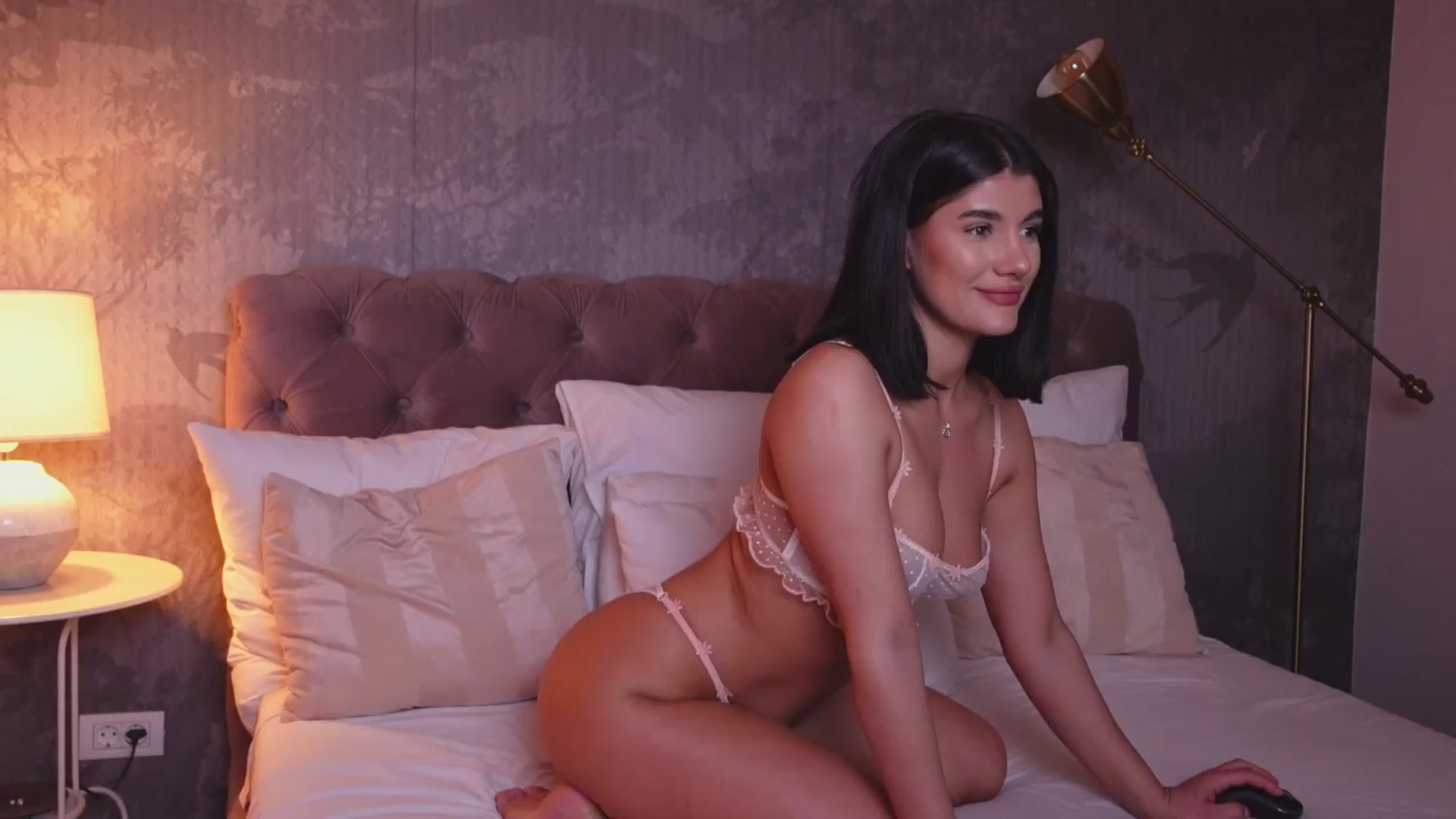Gallery image thumbnail from AngelaFaye's myfreecams stream on, 04/09/2024, 10:53 image 11 of 20