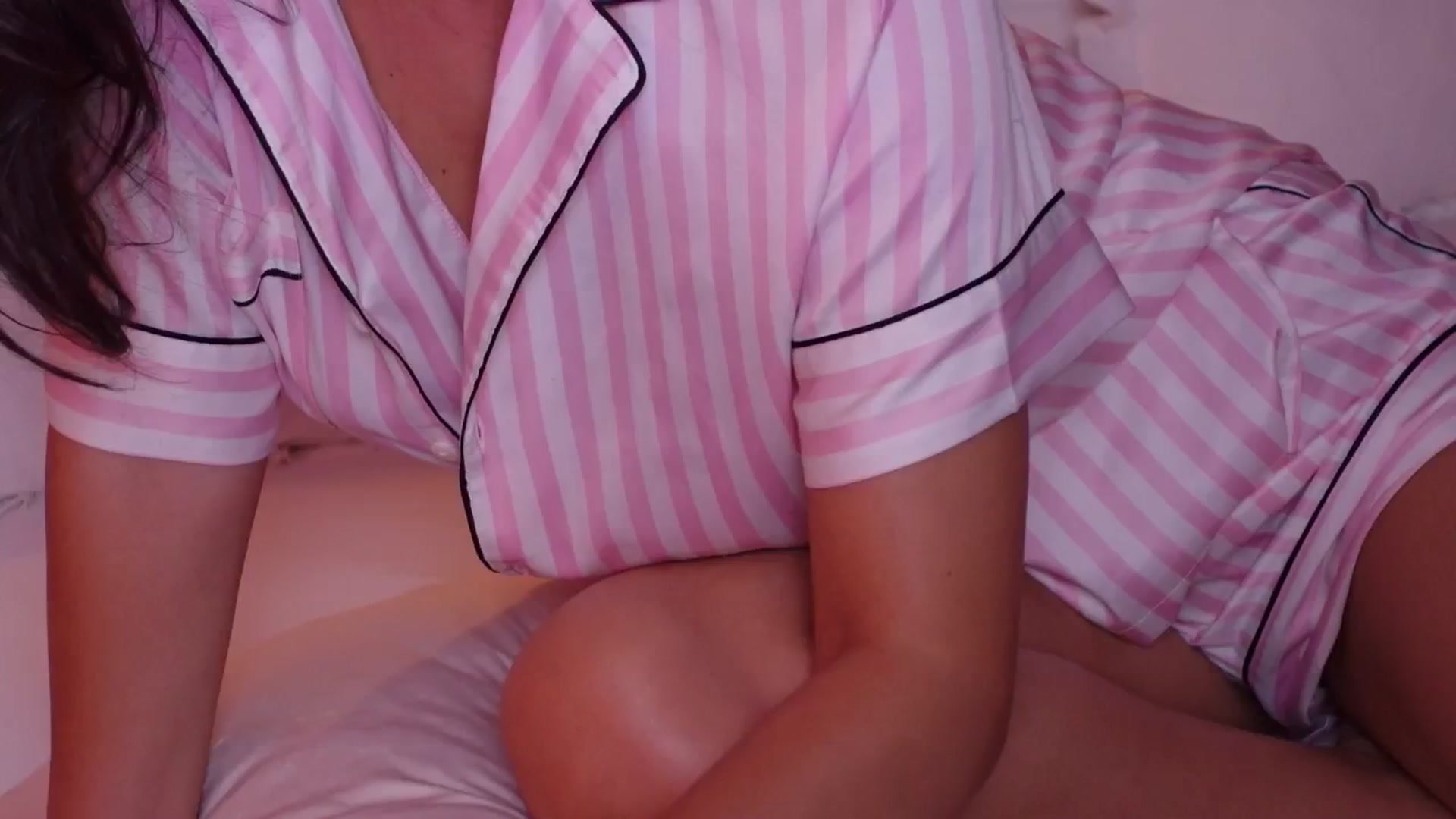 Gallery image thumbnail from AngelaFaye's myfreecams stream on, 07/05/2025, 07:08 image 16 of 20