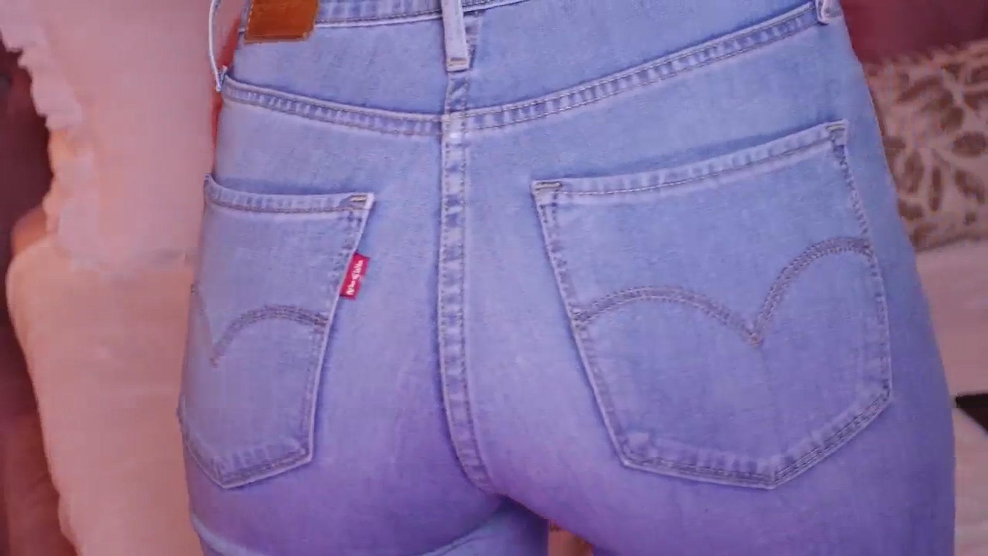 Gallery image thumbnail from AngelaFaye's myfreecams stream on, 08/27/2025, 08:18 image 5 of 20