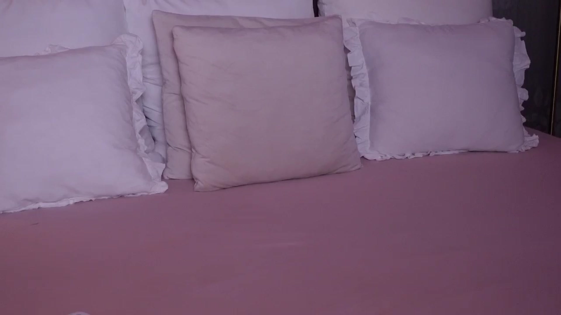Gallery image thumbnail from AngelaFaye's myfreecams stream on, 11/14/2025, 09:27 image 12 of 20