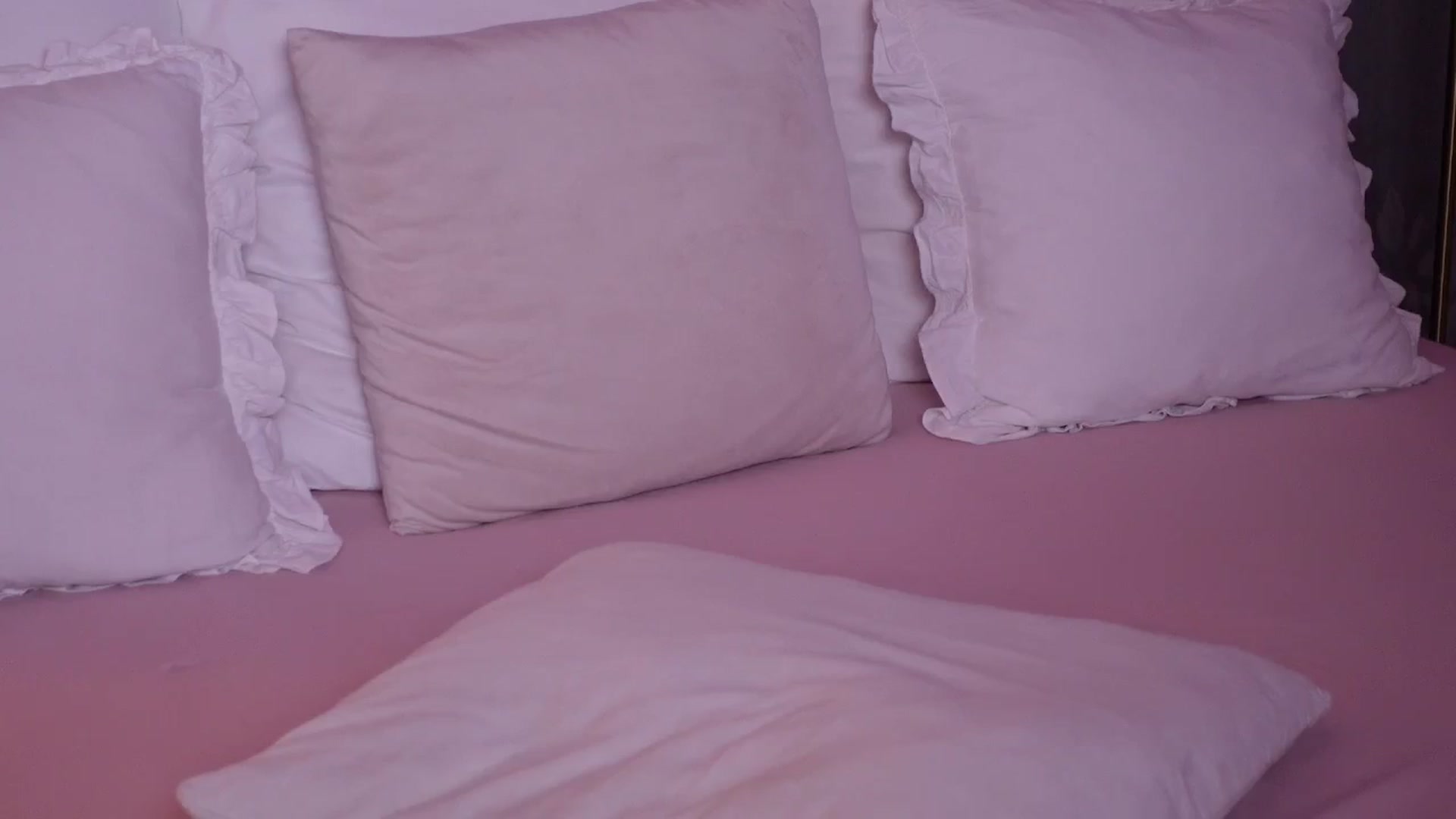 Gallery image thumbnail from AngelaFaye's myfreecams stream on, 12/05/2025, 10:37 image 19 of 20