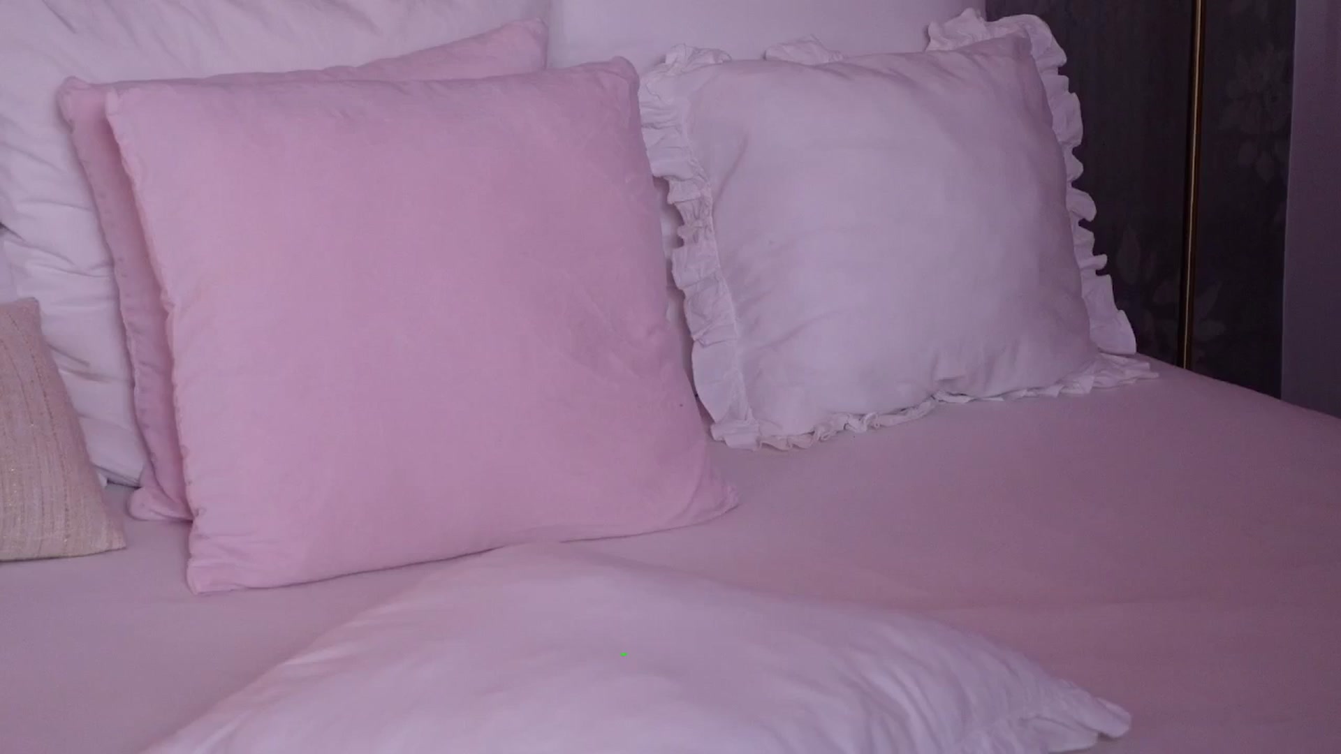 Gallery image thumbnail from AngelaFaye's myfreecams stream on, 01/09/2026, 12:30 image 1 of 20