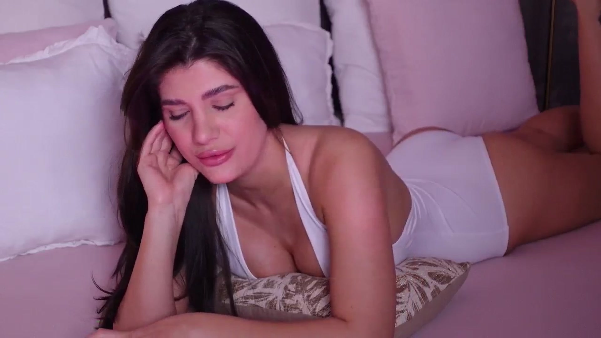 Gallery image thumbnail from AngelaFaye's myfreecams stream on, 01/20/2026, 09:31 image 18 of 20