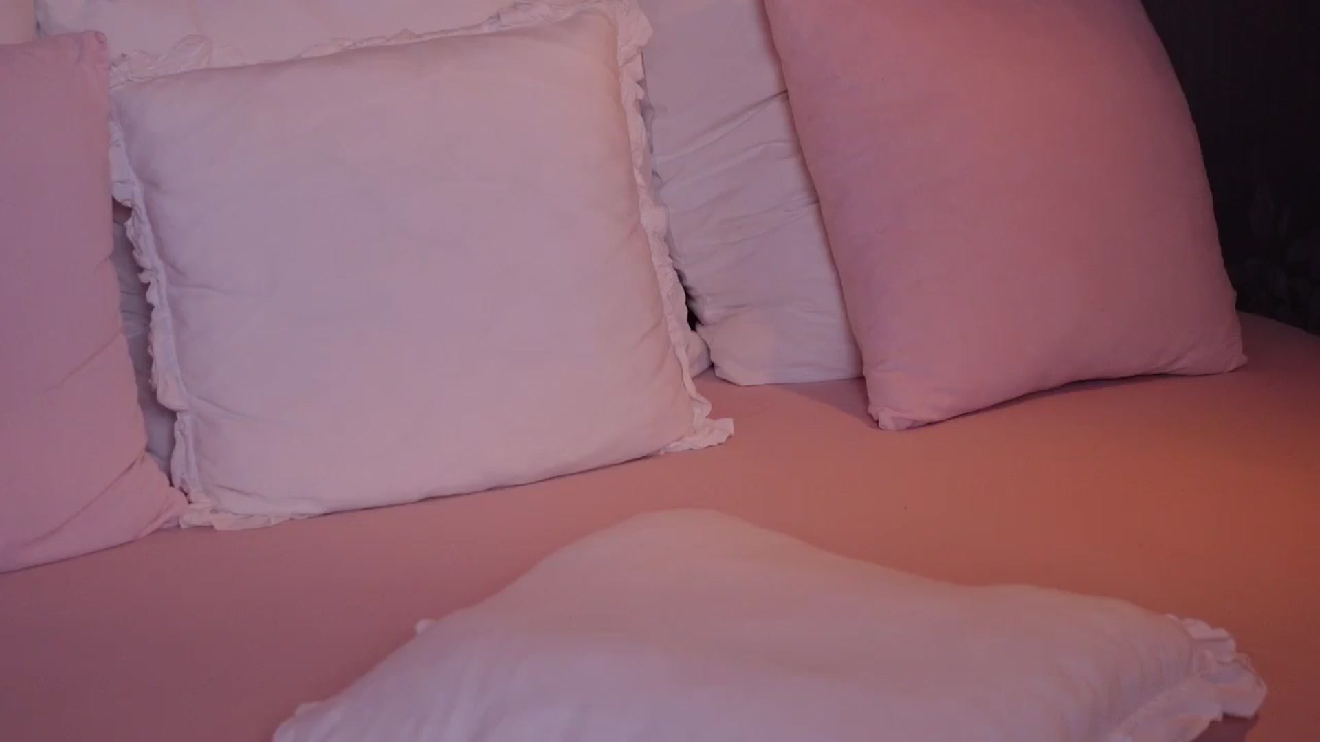 Gallery image thumbnail from AngelaFaye's myfreecams stream on, 02/11/2026, 11:38 image 14 of 20