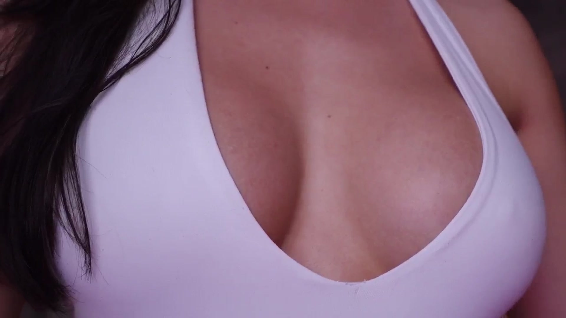 Gallery image thumbnail from AngelaFaye's myfreecams stream on, 04/04/2026, 08:24 image 18 of 20