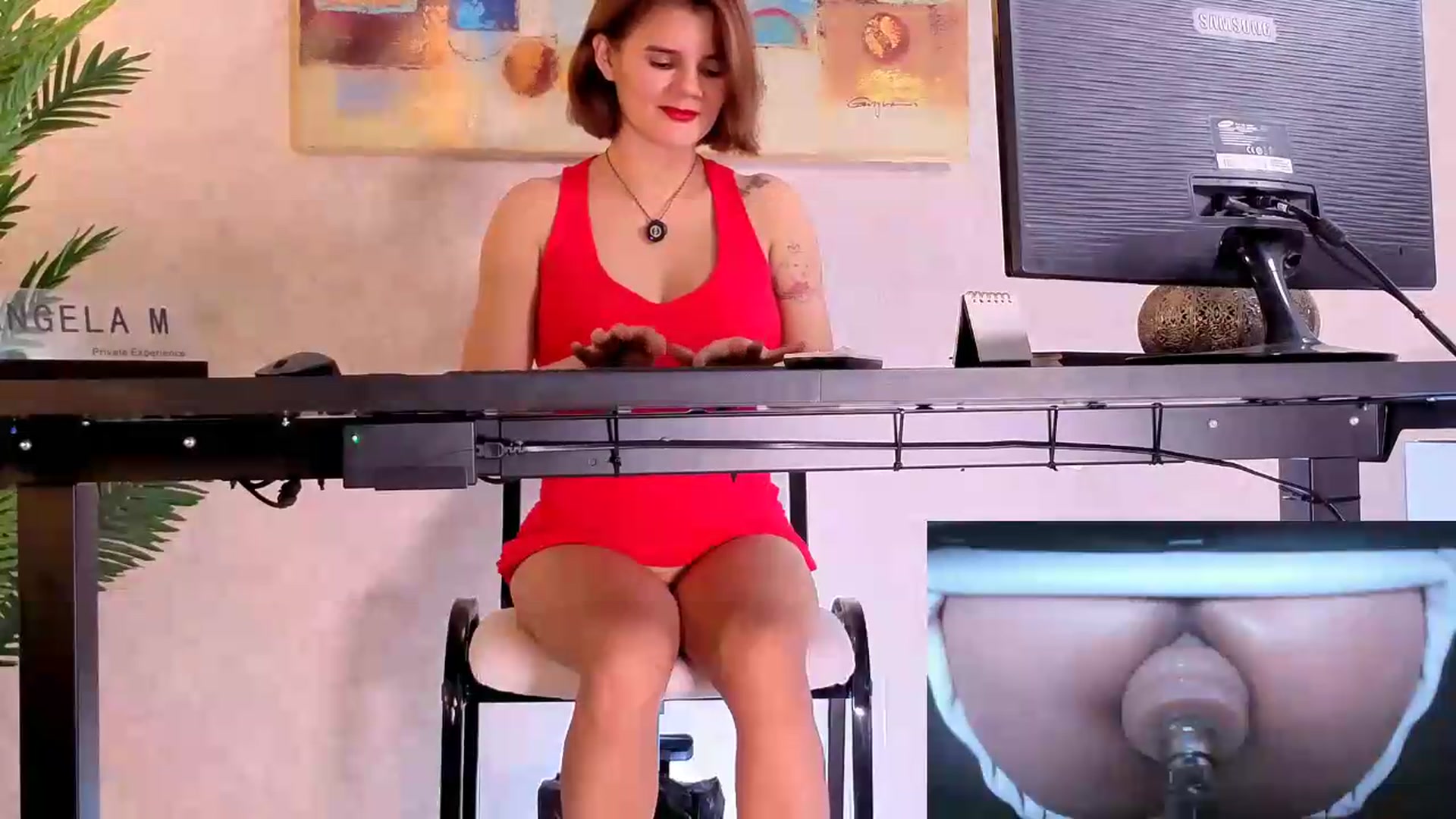 Gallery image thumbnail from AngelaM's myfreecams stream on, 05/19/2026, 03:14 image 11 of 20