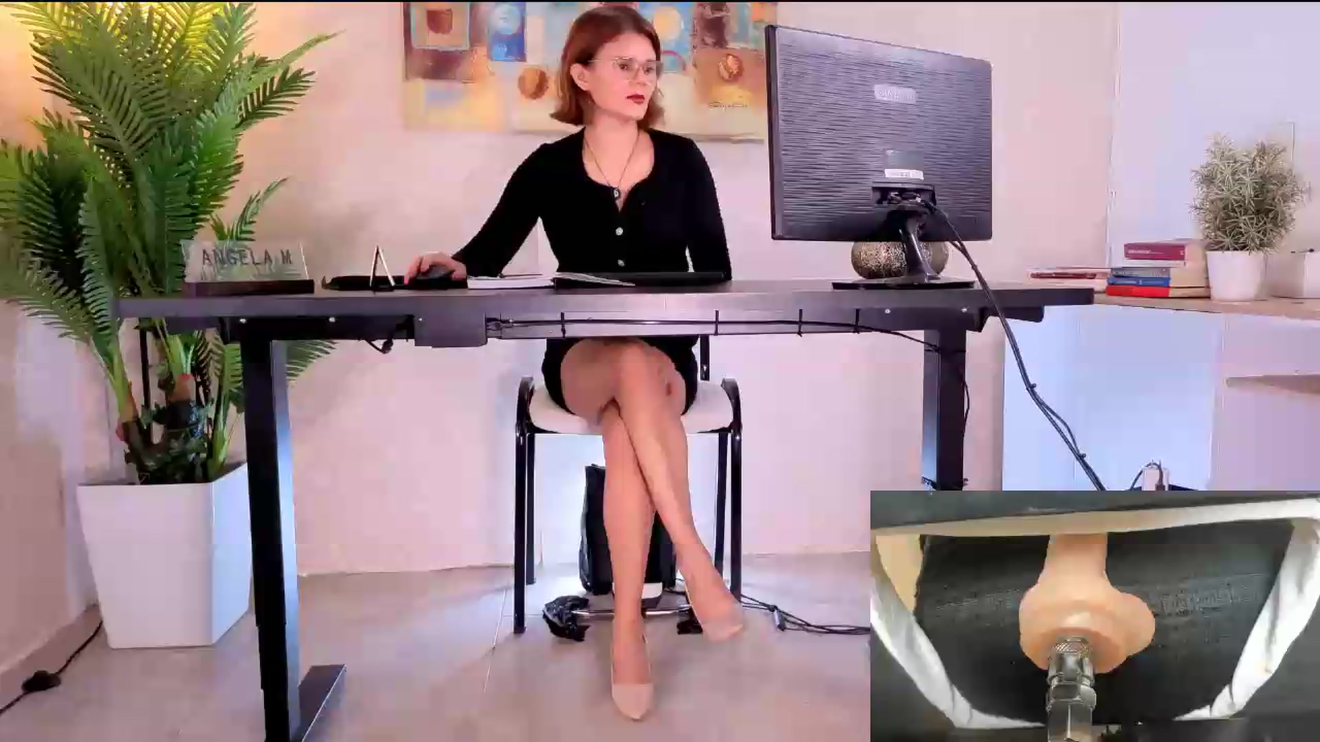 Gallery image thumbnail from AngelaM's myfreecams stream on, 05/21/2026, 18:20 image 1 of 20