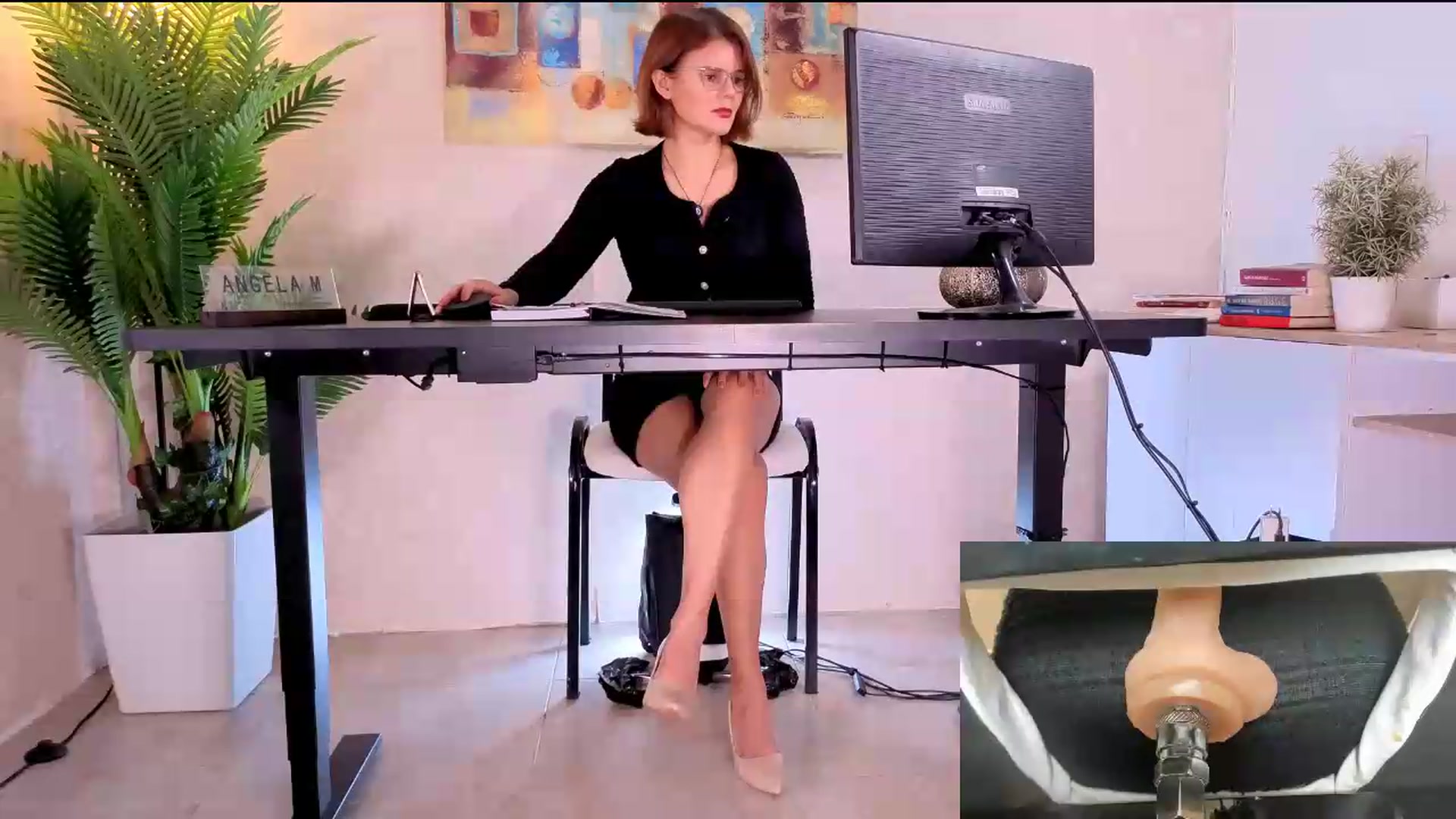 Gallery image thumbnail from AngelaM's myfreecams stream on, 05/21/2026, 18:20 image 5 of 20