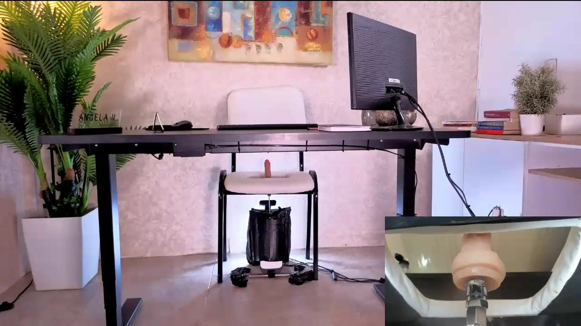 Gallery image thumbnail from AngelaM's myfreecams stream on, 05/21/2026, 19:49 image 7 of 20