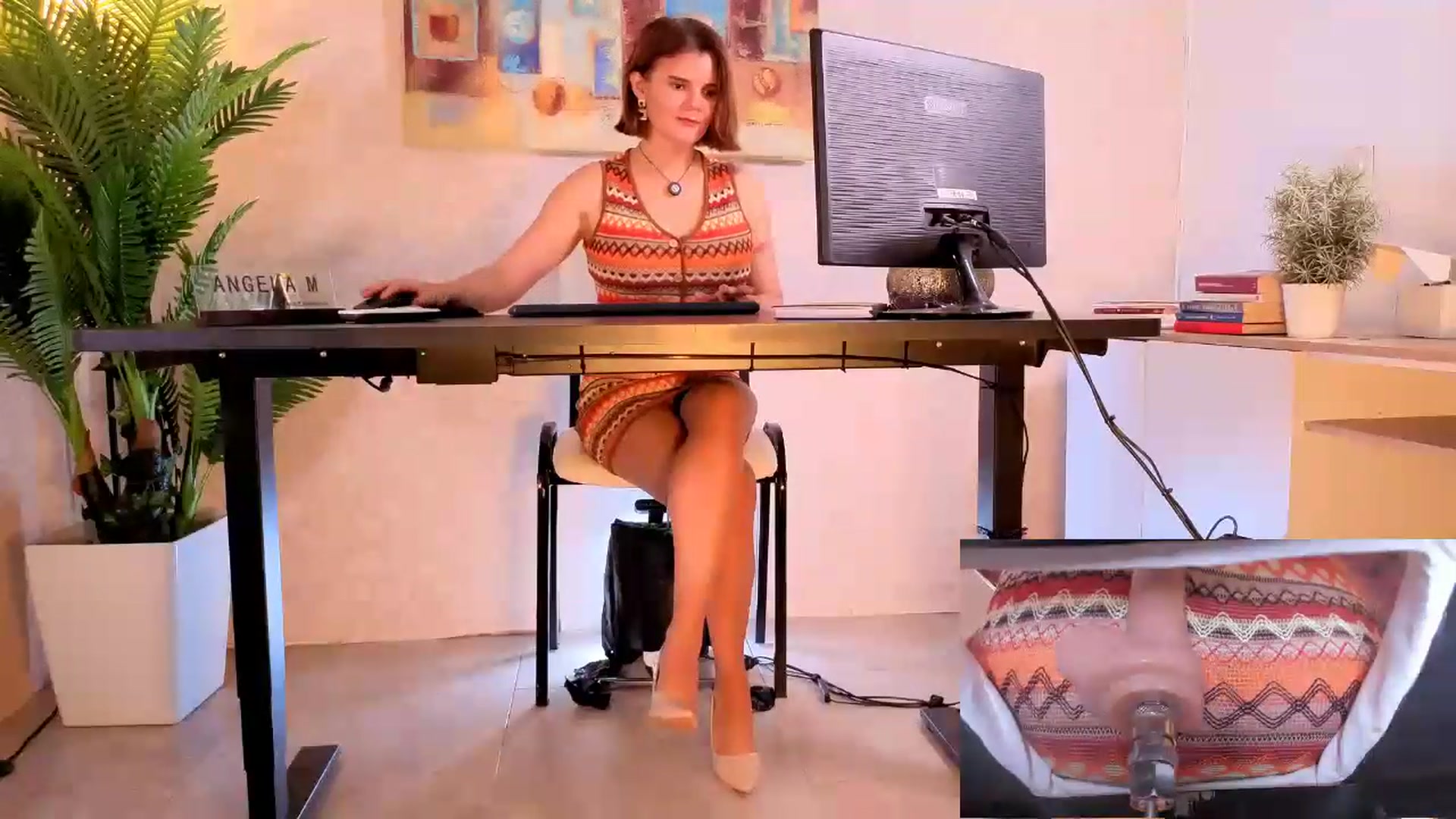 Gallery image thumbnail from AngelaM's myfreecams stream on, 05/23/2026, 05:39 image 7 of 20