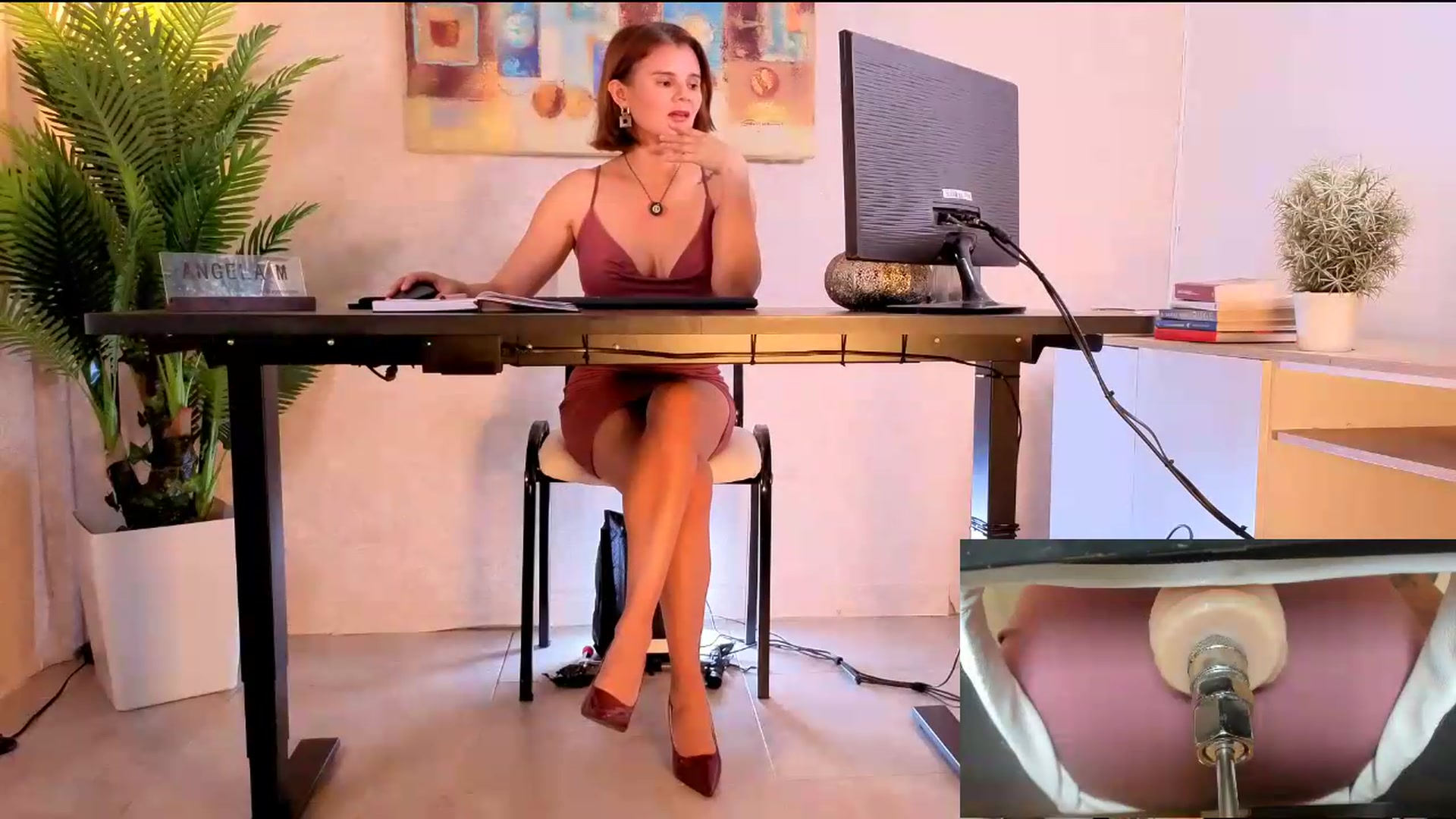 Gallery image thumbnail from AngelaM's myfreecams stream on, 05/26/2026, 06:10 image 20 of 20