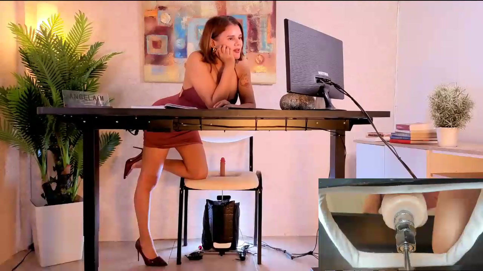 Gallery image thumbnail from AngelaM's myfreecams stream on, 05/26/2026, 06:10 image 16 of 20