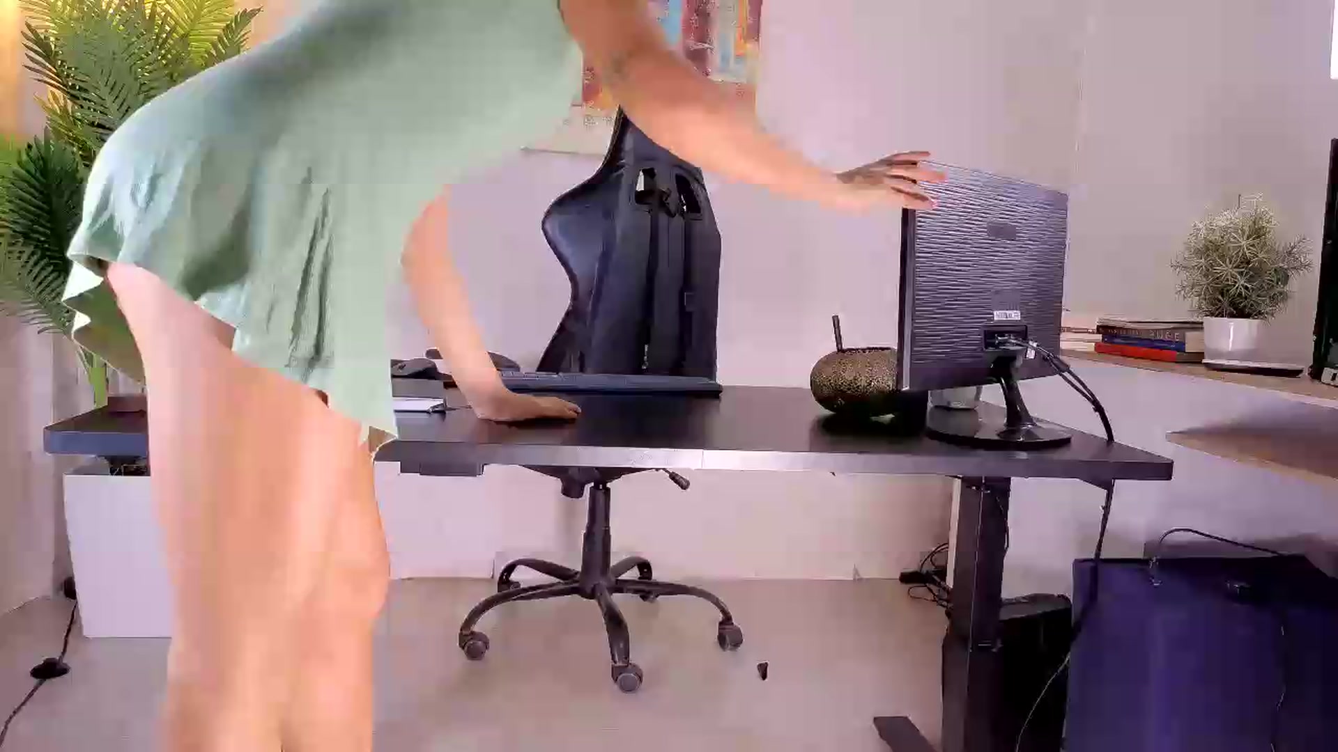 Gallery image thumbnail from AngelaM's myfreecams stream on, 07/12/2026, 21:11 image 1 of 20
