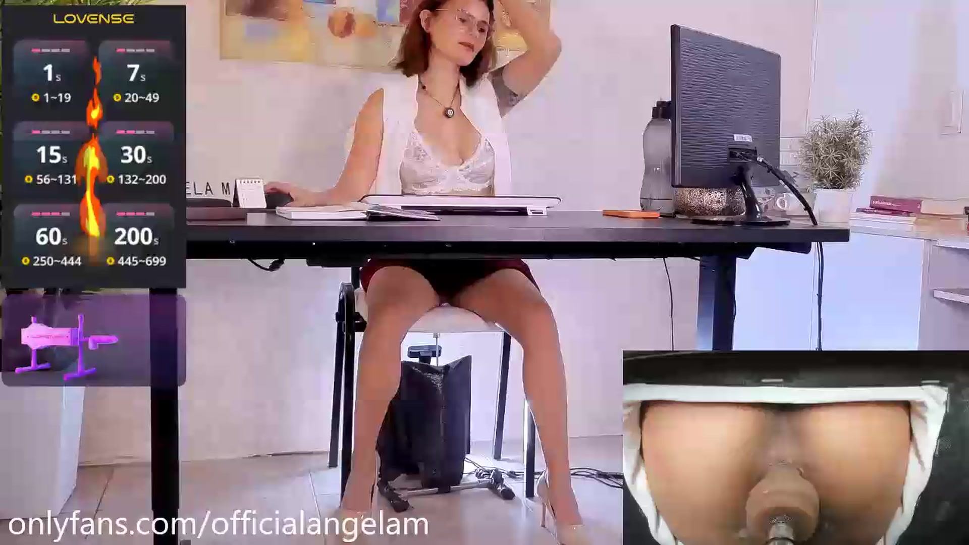 Gallery image thumbnail from AngelaM's myfreecams stream on, 08/20/2026, 01:21 image 13 of 20
