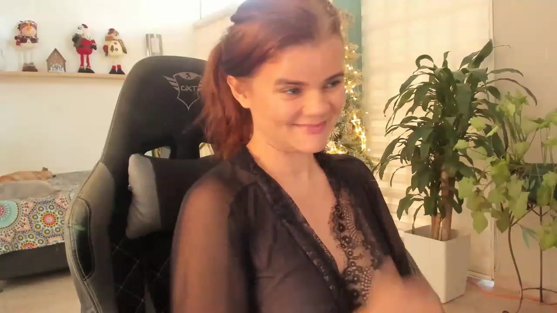 Gallery image thumbnail from AngelaMar's myfreecams stream on, 12/09/2022, 17:17 image 10 of 20