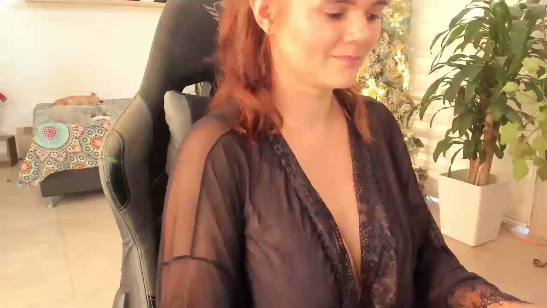 Gallery image thumbnail from AngelaMar's myfreecams stream on, 12/09/2022, 17:17 image 6 of 20