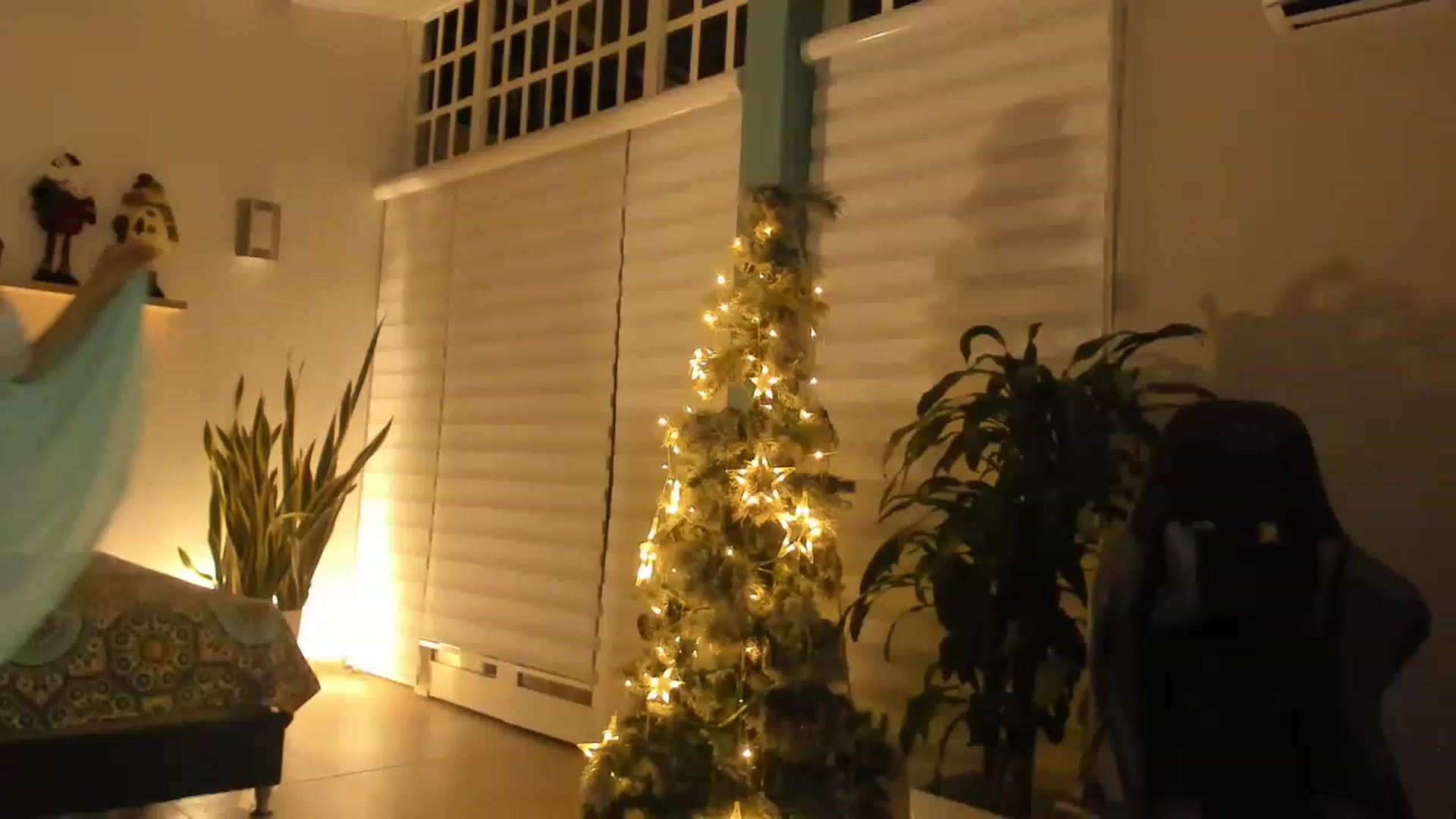 Gallery image thumbnail from AngelaMar's myfreecams stream on, 12/31/2022, 04:45 image 9 of 20
