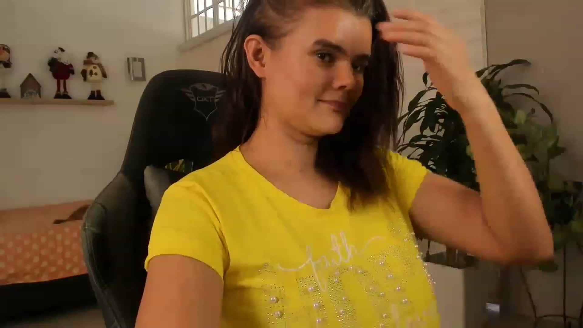 Gallery image thumbnail from AngelaMar's myfreecams stream on, 01/06/2023, 19:30 image 5 of 20
