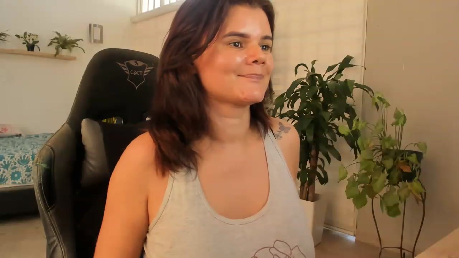 Gallery image thumbnail from AngelaMar's myfreecams stream on, 02/07/2023, 18:53 image 10 of 20