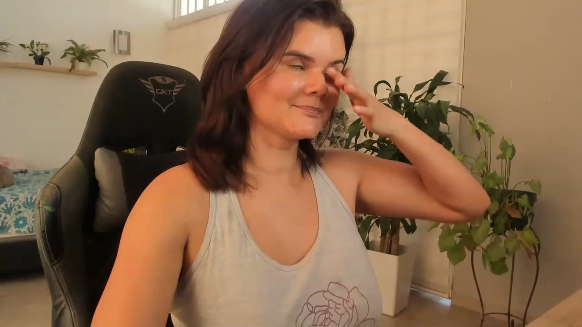 Gallery image thumbnail from AngelaMar's myfreecams stream on, 02/07/2023, 18:53 image 4 of 20