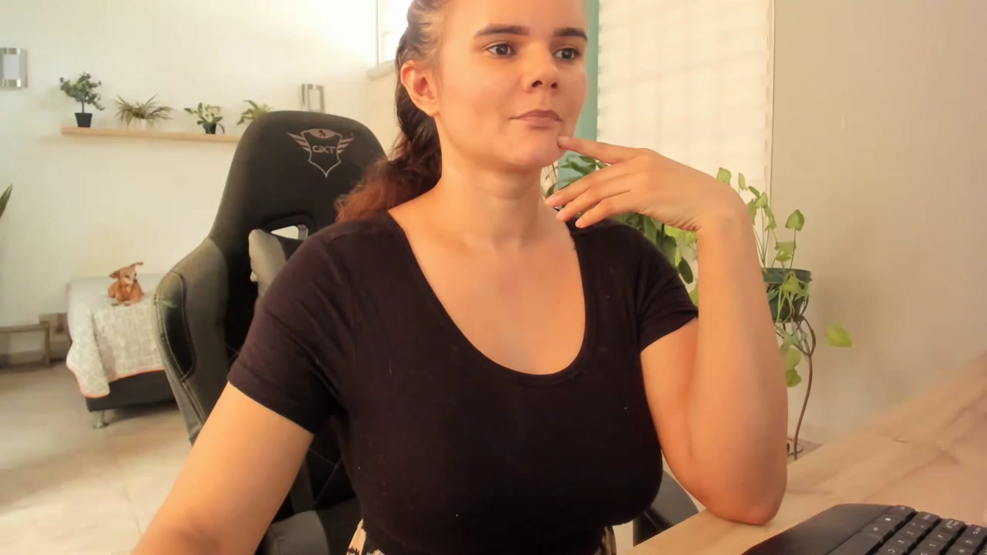 Gallery image thumbnail from AngelaMar's myfreecams stream on, 03/01/2023, 14:57 image 3 of 20