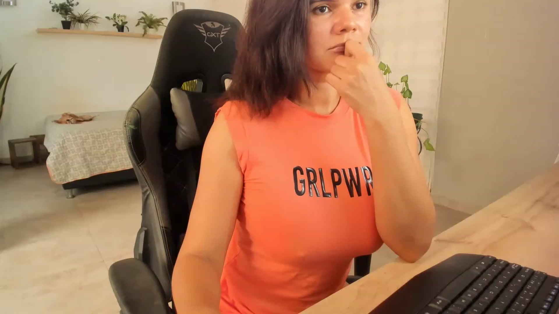 Gallery image thumbnail from AngelaMar's myfreecams stream on, 03/27/2023, 16:28 image 20 of 20