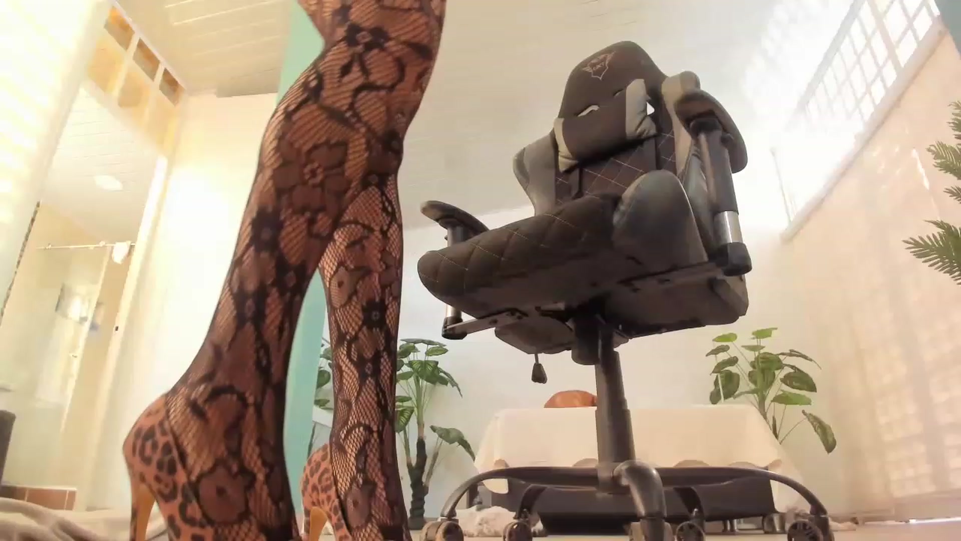 Gallery image thumbnail from AngelaMar's myfreecams stream on, 05/01/2023, 18:02 image 7 of 20