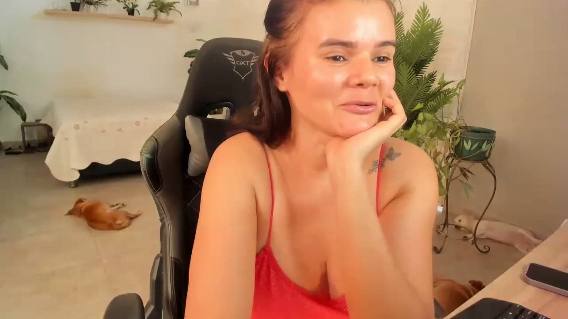 Gallery image thumbnail from AngelaMar's myfreecams stream on, 05/19/2023, 17:57 image 13 of 20