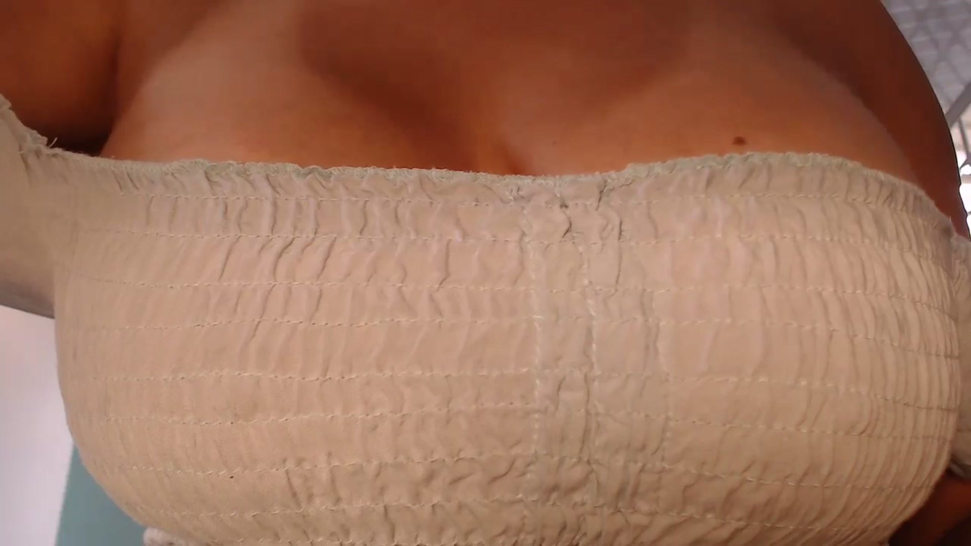 Gallery image thumbnail from AngelaMar's myfreecams stream on, 07/14/2023, 18:41 image 15 of 20