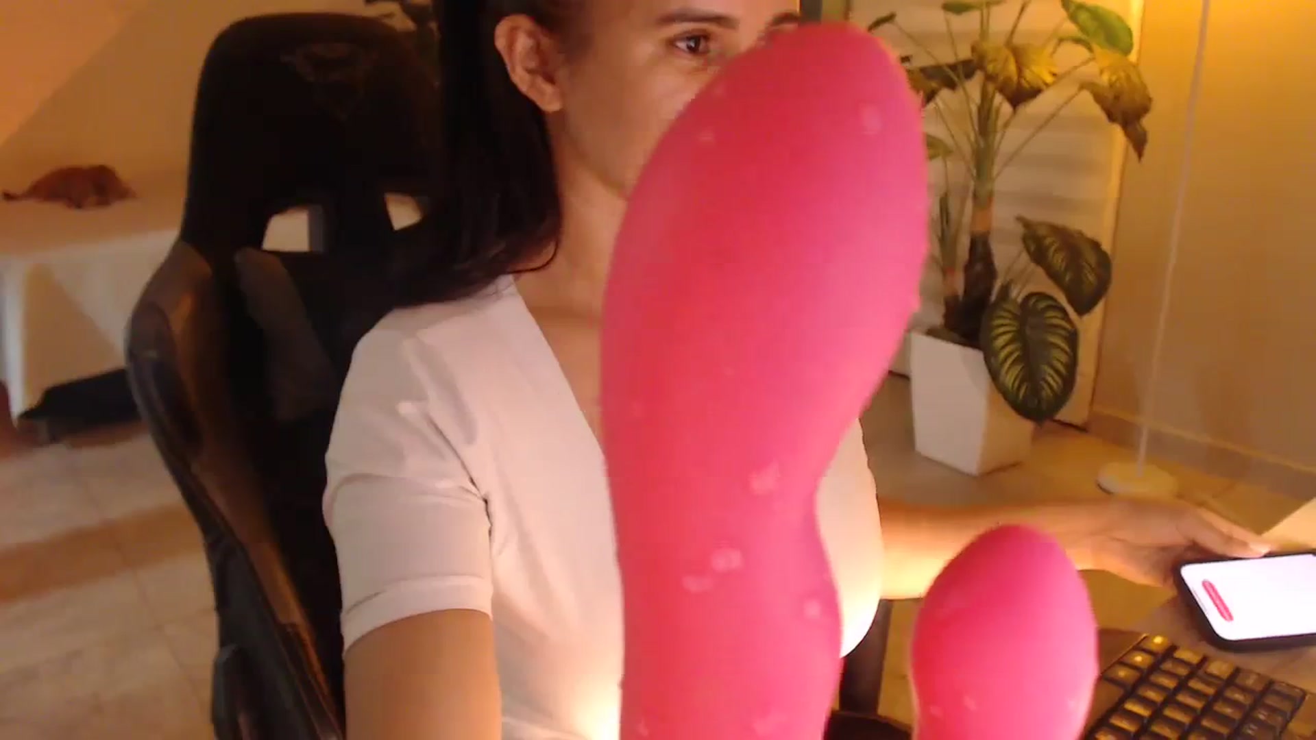 Gallery image thumbnail from AngelaMar's myfreecams stream on, 09/20/2023, 04:31 image 20 of 20