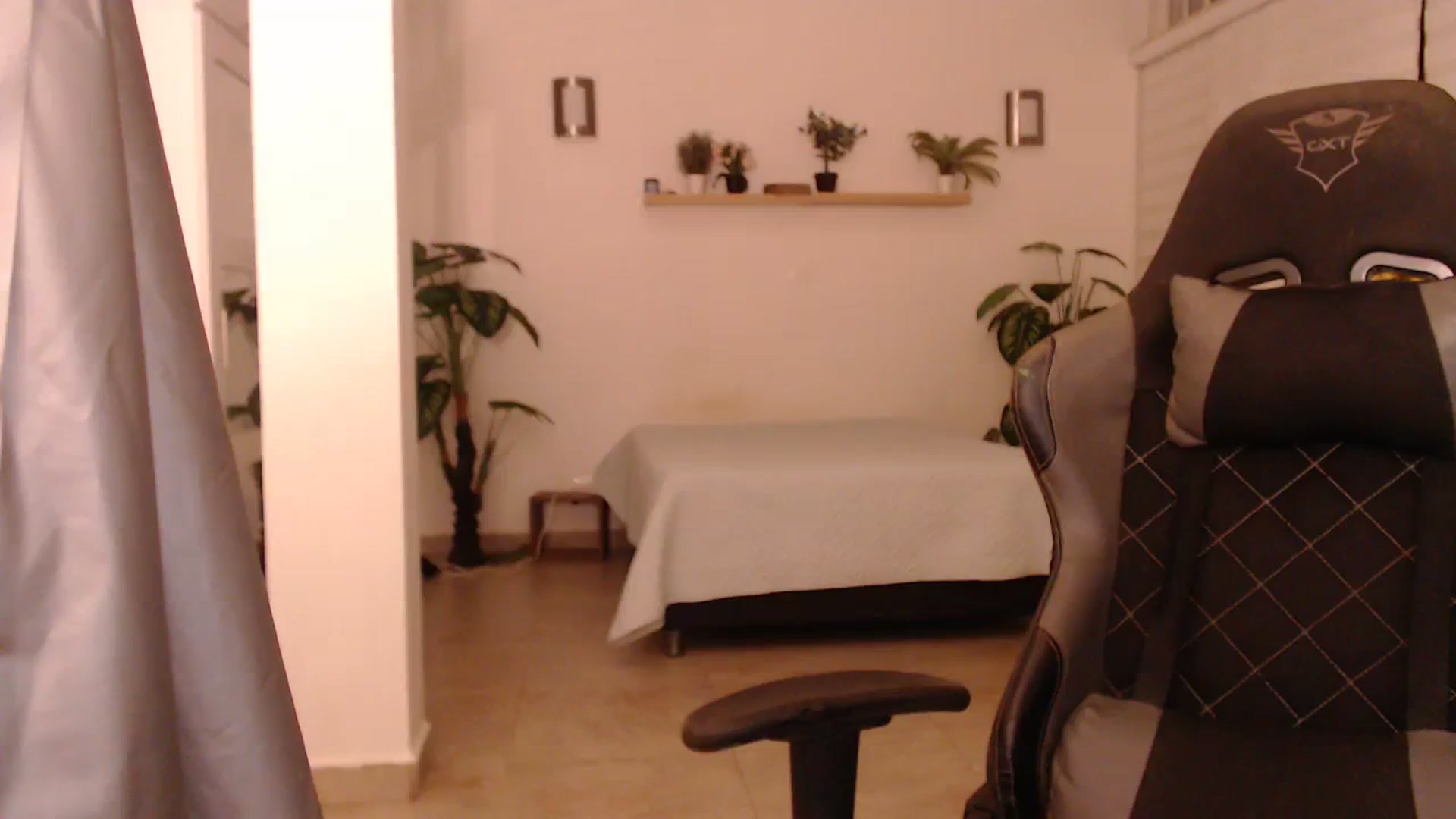 Gallery image thumbnail from AngelaMar's myfreecams stream on, 01/11/2024, 05:29 image 11 of 20
