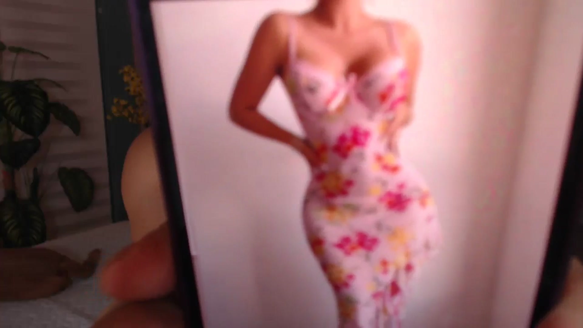 Gallery image thumbnail from AngelaMar's myfreecams stream on, 09/20/2024, 05:30 image 18 of 20