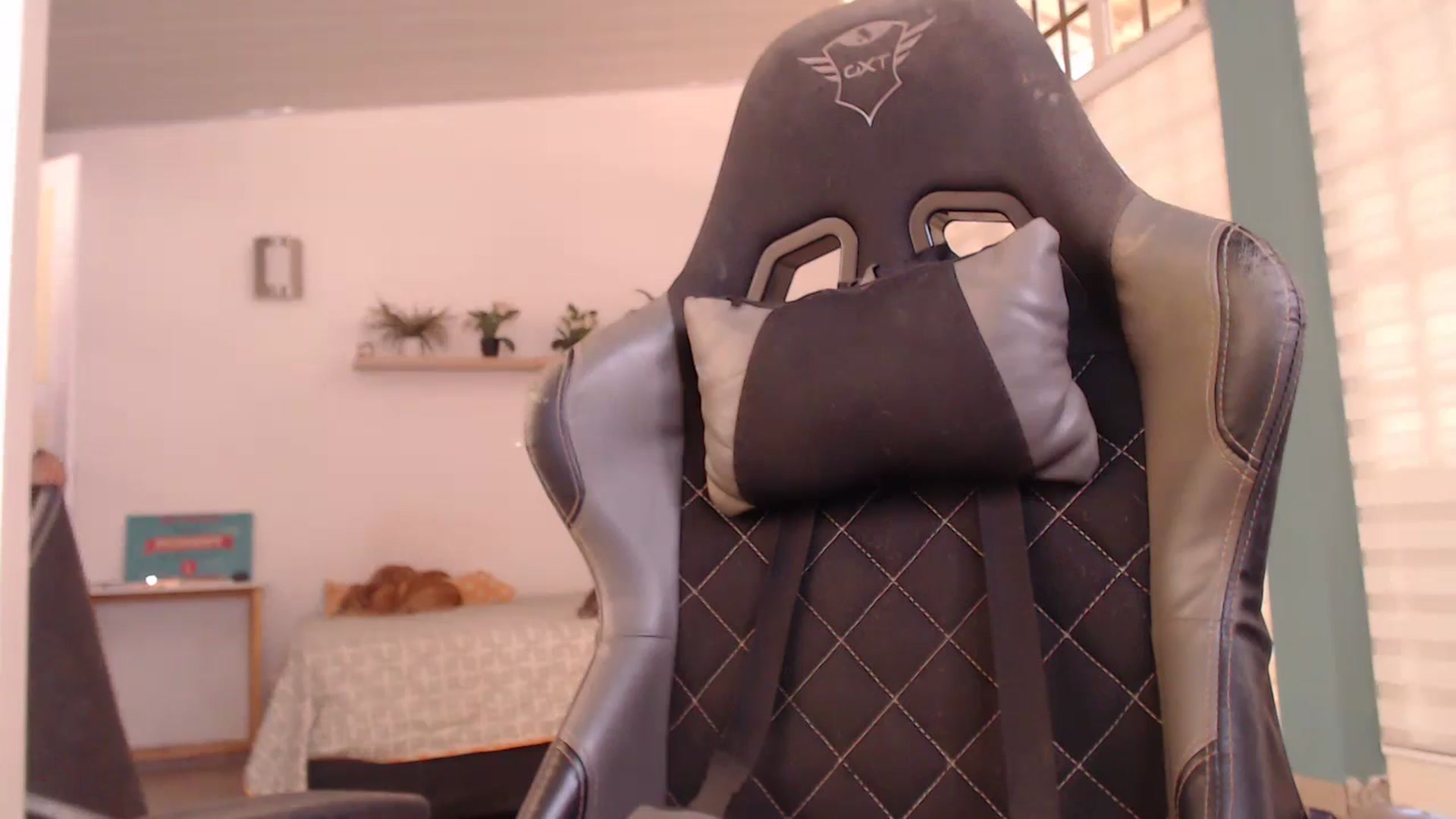 Gallery image thumbnail from AngelaMar's myfreecams stream on, 01/06/2025, 17:19 image 7 of 20