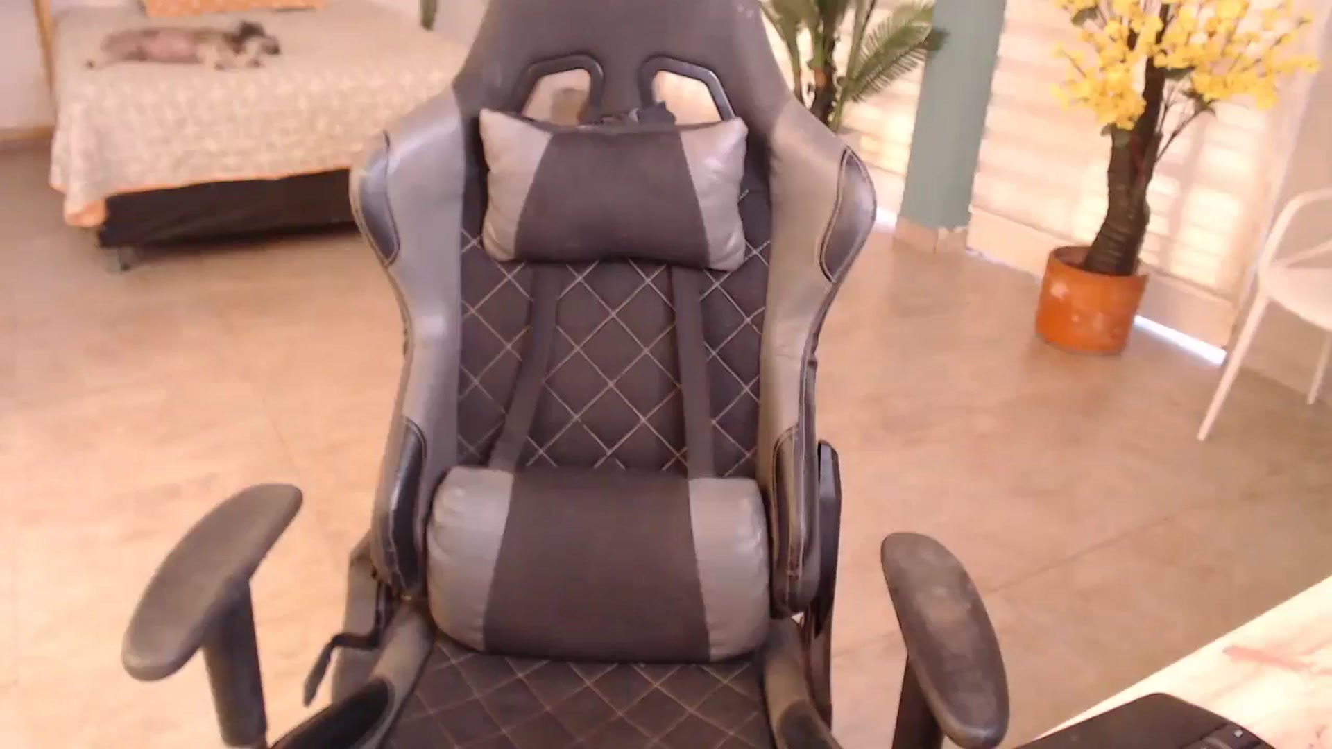 Gallery image thumbnail from AngelaMar's myfreecams stream on, 01/10/2025, 19:31 image 9 of 20
