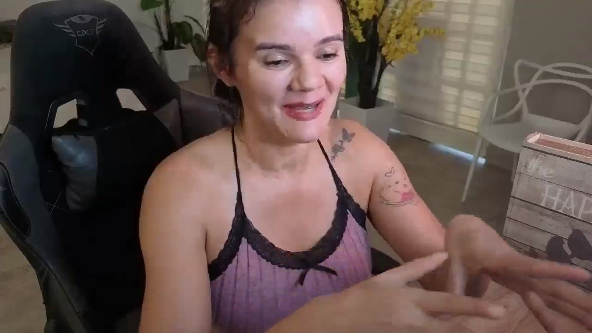 Gallery image thumbnail from AngelaMar's myfreecams stream on, 02/09/2025, 18:34 image 11 of 20