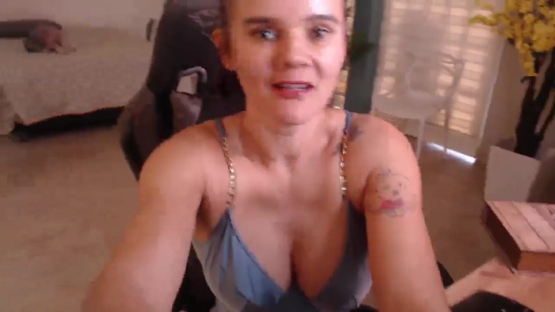 Gallery image thumbnail from AngelaMar's myfreecams stream on, 02/10/2025, 19:27 image 18 of 20